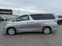 USED TOYOTA VELLFIRE 