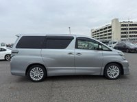 USED TOYOTA VELLFIRE 