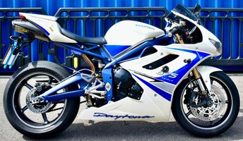 View our TRIUMPH DAYTONA 675