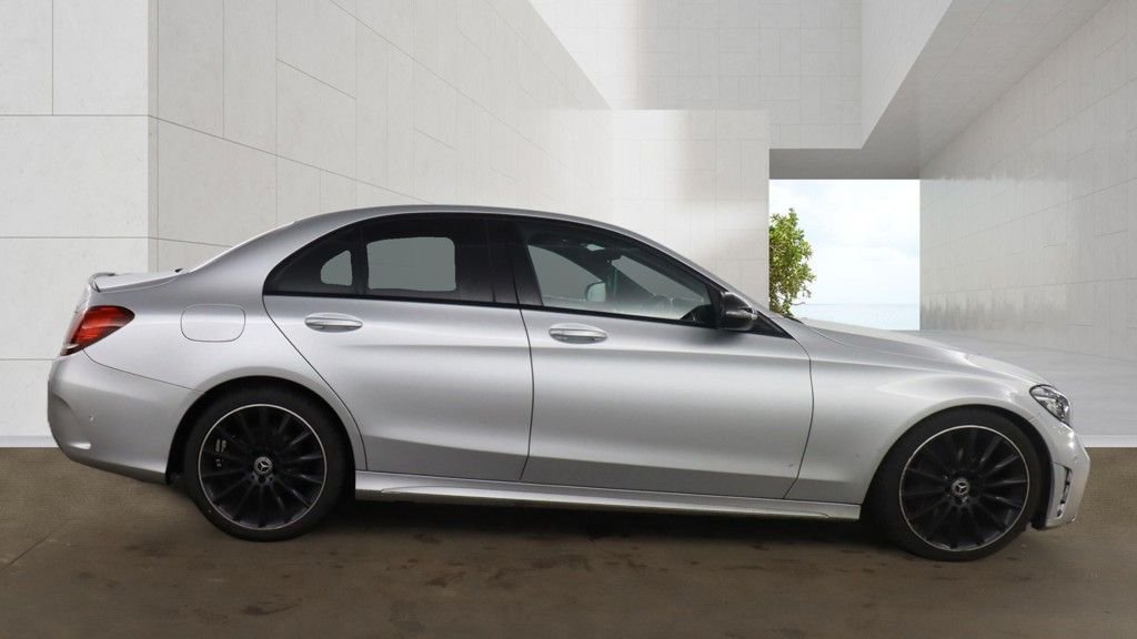 USED 2021 M MERCEDES-BENZ C CLASS 2.0 C220d AMG Line Night Edition (Premium) Saloon 4dr Diesel G-Tronic+ Euro 6 (s/s) (194 ps) 2 keys + service history