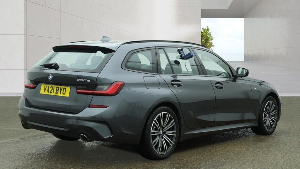 USED 2021 21 BMW 3 SERIES 2.0 330e 12kWh M Sport Touring 5dr Petrol Plug-in Hybrid Auto Euro 6 (s/s) (292 ps) 1 OWNER FROM NEW 2 KEYS SH