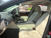 USED 2014 14 JAGUAR XJ 3.0d V6 Premium Luxury Auto Euro 5 (s/s) 4dr GREAT VALUE HUGE SPEC