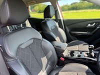 USED 2020 69 RENAULT KADJAR 1.3 TCe Iconic SUV 5dr Petrol Manual Euro 6 (s/s) (140 ps) 