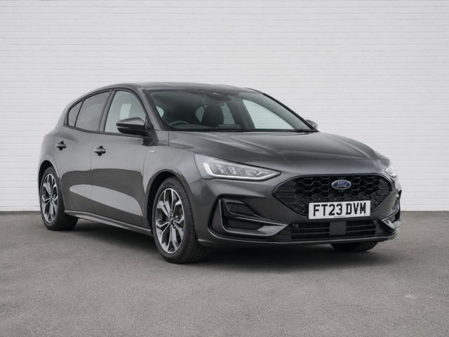View our Ford Focus 1.0T EcoBoost ST-Line X Hatchback 5dr Petrol Manual Euro 6 (s/s) (125 ps)