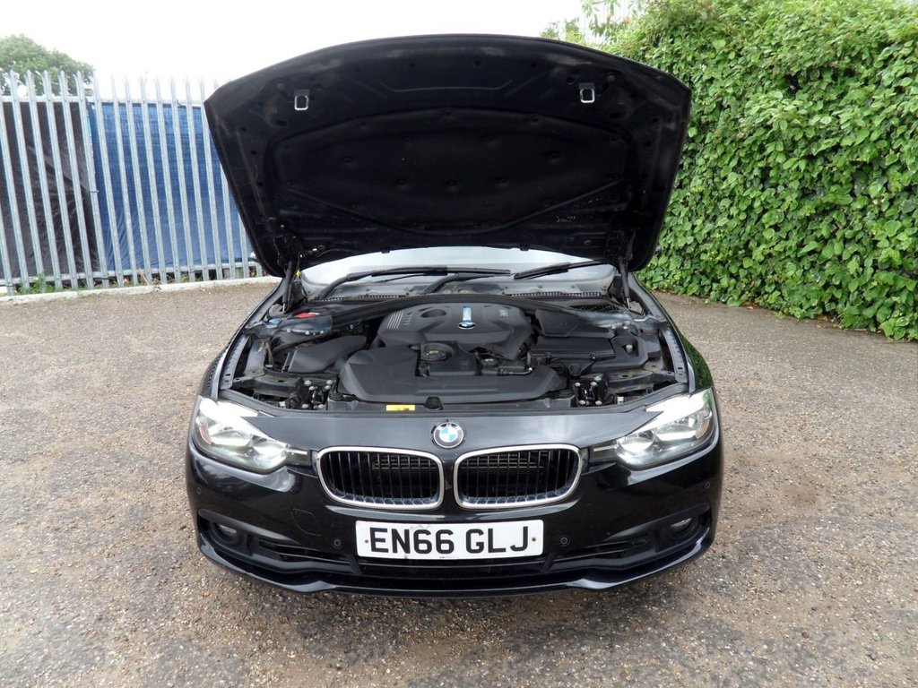 USED 2017 66 BMW 3 SERIES 2.0 330e 7.6kWh SE Saloon 4dr Petrol Plug-in Hybrid Auto Euro 6 (s/s) (252 ps) Black Sapphire - Dakota Leather