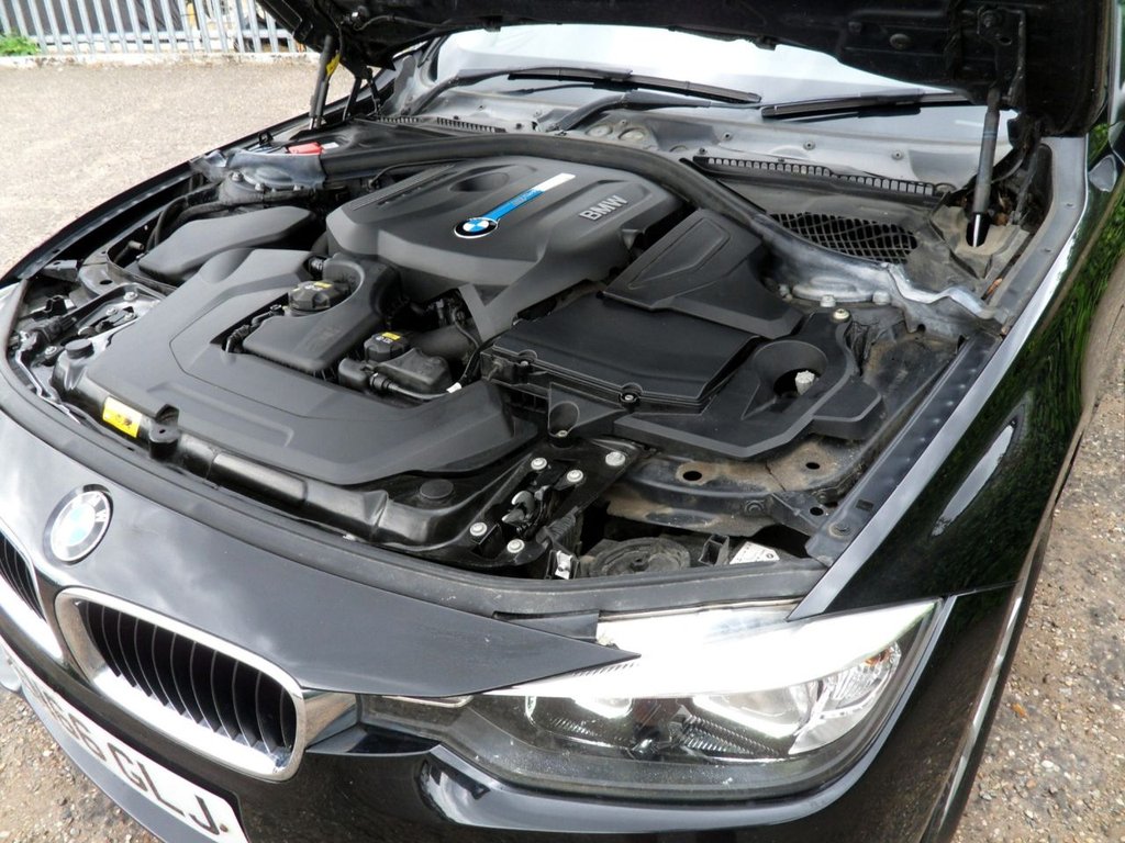 USED 2017 66 BMW 3 SERIES 2.0 330e 7.6kWh SE Saloon 4dr Petrol Plug-in Hybrid Auto Euro 6 (s/s) (252 ps) Black Sapphire - Dakota Leather