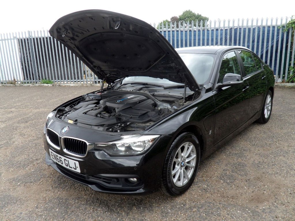 USED 2017 66 BMW 3 SERIES 2.0 330e 7.6kWh SE Saloon 4dr Petrol Plug-in Hybrid Auto Euro 6 (s/s) (252 ps) Black Sapphire - Dakota Leather