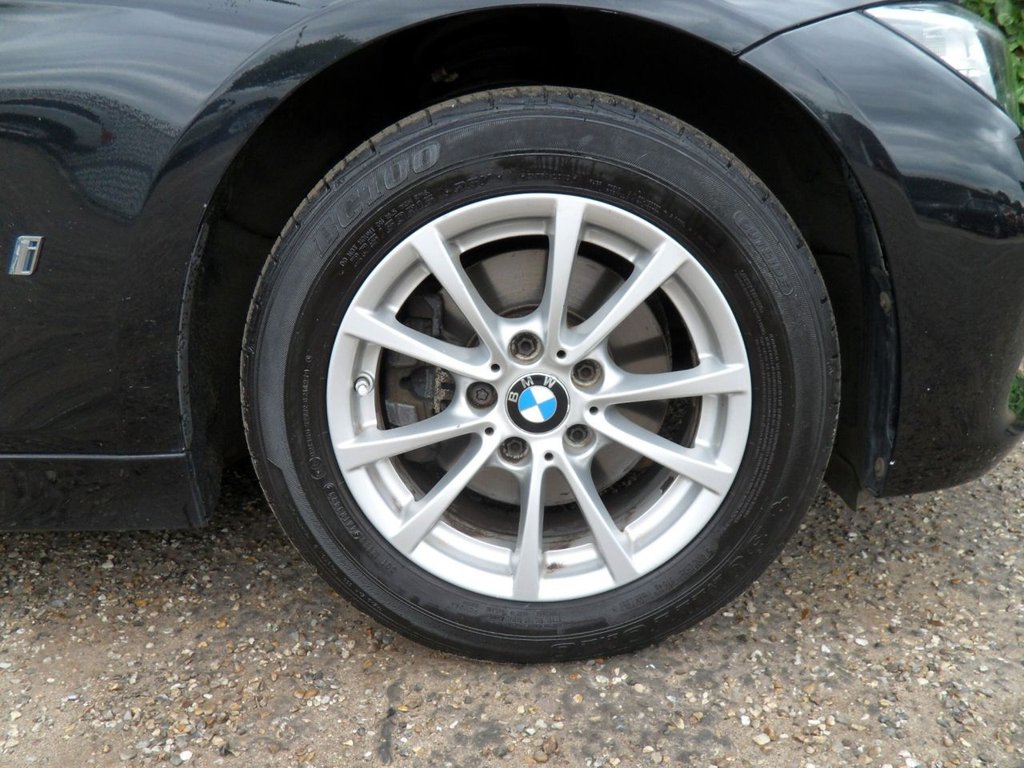 USED 2017 66 BMW 3 SERIES 2.0 330e 7.6kWh SE Saloon 4dr Petrol Plug-in Hybrid Auto Euro 6 (s/s) (252 ps) Black Sapphire - Dakota Leather