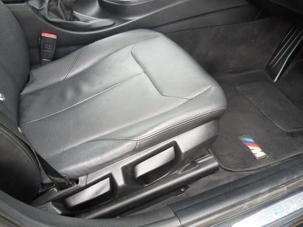 USED 2017 66 BMW 3 SERIES 2.0 330e 7.6kWh SE Saloon 4dr Petrol Plug-in Hybrid Auto Euro 6 (s/s) (252 ps) Black Sapphire - Dakota Leather