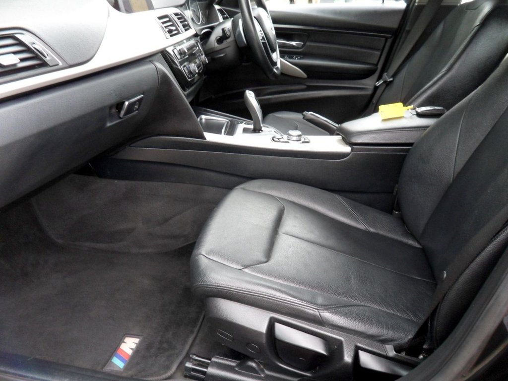 USED 2017 66 BMW 3 SERIES 2.0 330e 7.6kWh SE Saloon 4dr Petrol Plug-in Hybrid Auto Euro 6 (s/s) (252 ps) Black Sapphire - Dakota Leather