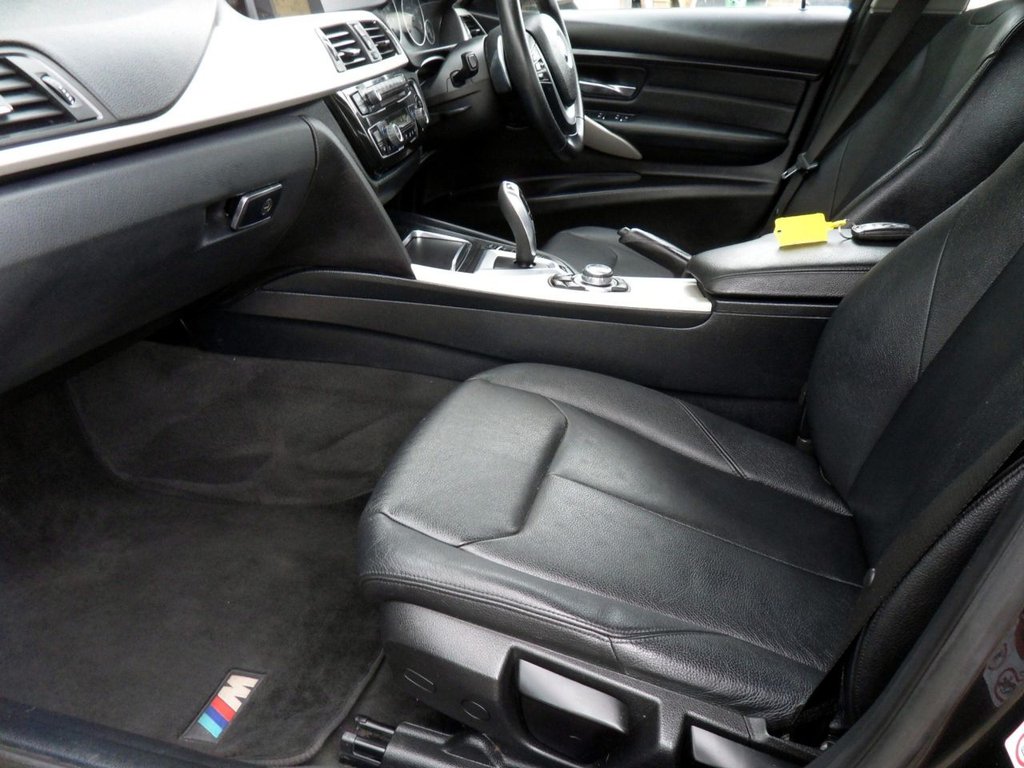 USED 2017 66 BMW 3 SERIES 2.0 330e 7.6kWh SE Saloon 4dr Petrol Plug-in Hybrid Auto Euro 6 (s/s) (252 ps) Black Sapphire - Dakota Leather