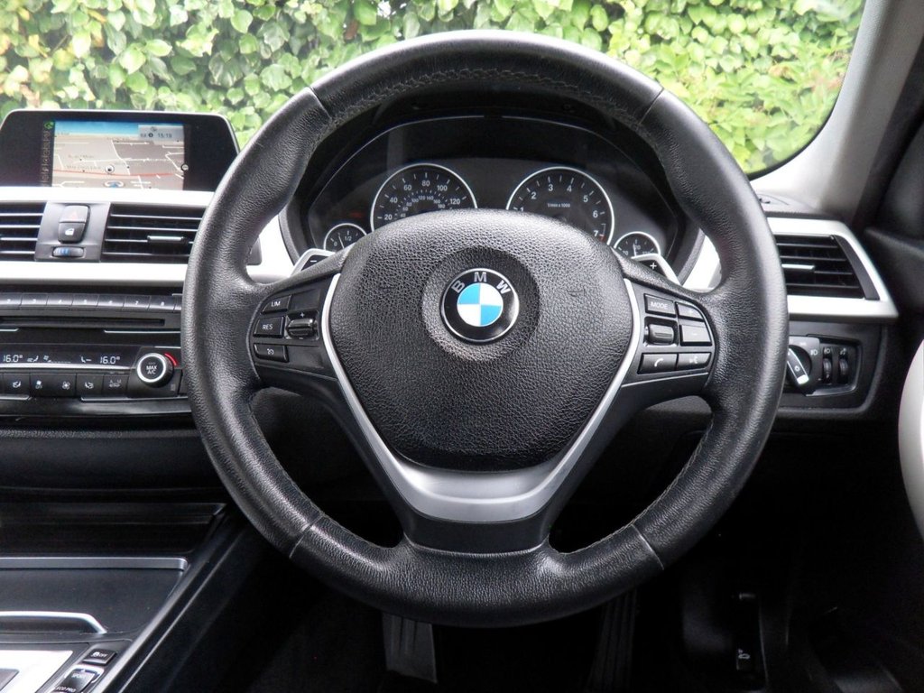 USED 2017 66 BMW 3 SERIES 2.0 330e 7.6kWh SE Saloon 4dr Petrol Plug-in Hybrid Auto Euro 6 (s/s) (252 ps) Black Sapphire - Dakota Leather