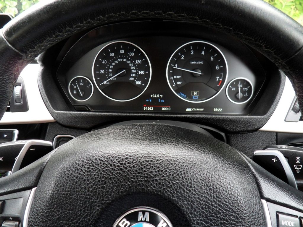 USED 2017 66 BMW 3 SERIES 2.0 330e 7.6kWh SE Saloon 4dr Petrol Plug-in Hybrid Auto Euro 6 (s/s) (252 ps) Black Sapphire - Dakota Leather