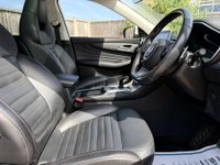 USED 2022 22 MG HS 1.5 MG HS Exclusive Semi-Auto 5dr Service History, Sat Nav