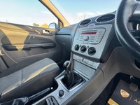 USED 2009 09 FORD FOCUS 1.6 Zetec Hatchback 5dr Petrol Manual (161 g/km, 99 bhp) LOW MILEAGE+FULL SERVICE