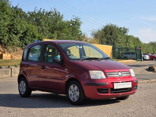 View our Fiat Panda 1.2 Dynamic Hatchback 5dr Petrol Manual (133 g/km, 60 bhp)