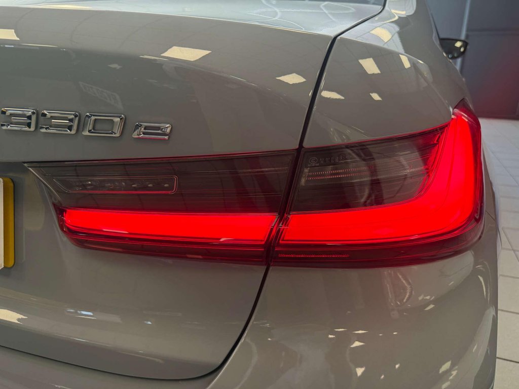 USED 2023 23 BMW 3 SERIES 2.0 330e M Sport Auto 4dr FSH + REVERSE CAM + CARPLAY