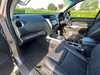 USED 2017 67 NISSAN NAVARA 2.3 dCi Tekna Pickup Double Cab 4dr Diesel Auto 4WD Euro 6 (190 ps) 90930 MILES