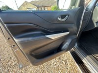 USED 2017 67 NISSAN NAVARA 2.3 dCi Tekna Pickup Double Cab 4dr Diesel Auto 4WD Euro 6 (190 ps) 90930 MILES