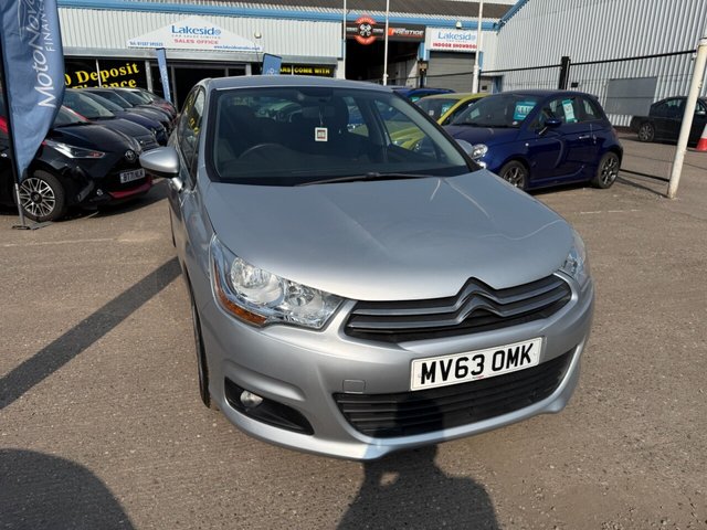 View our CITROEN C4