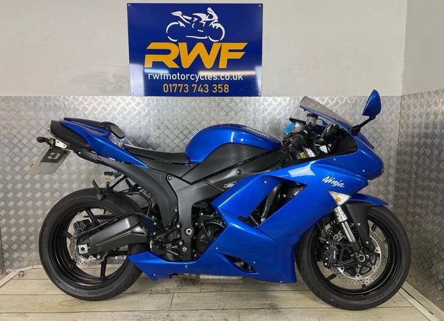 View our Kawasaki Ninja Zx-6R www.sellingyourbike.co.uk