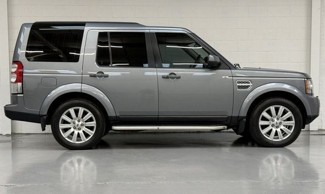 View our LAND ROVER DISCOVERY 4