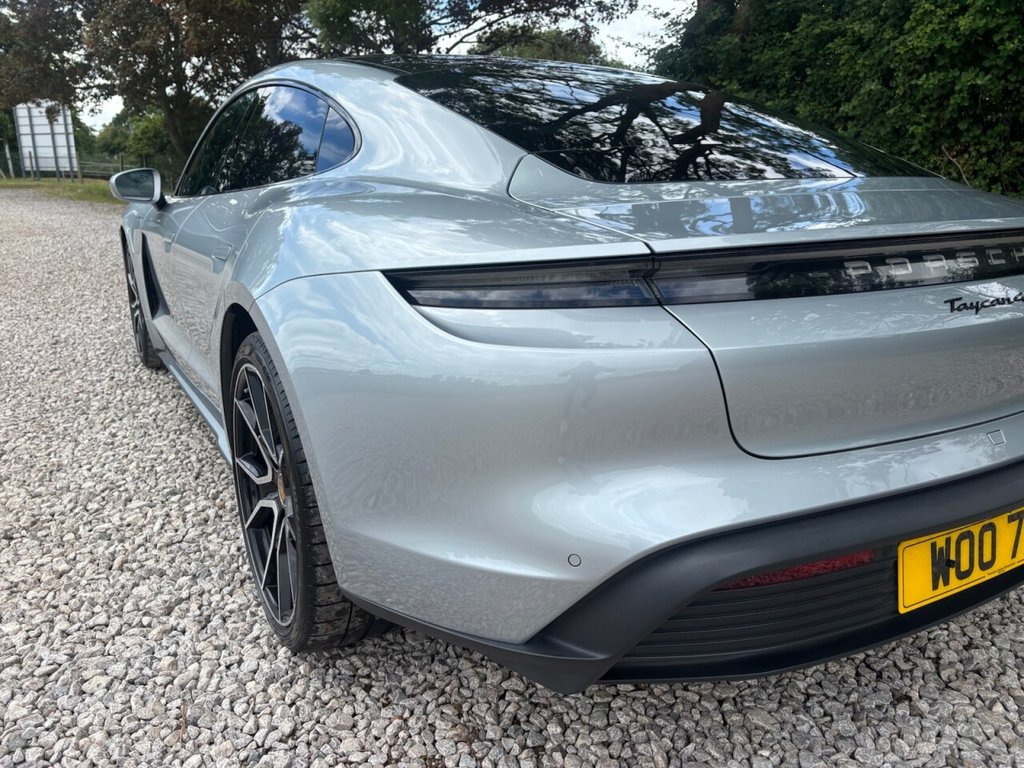 USED 2023 PORSCHE TAYCAN Performance Plus 93.4kWh 4S Saloon 4dr Electric Auto 4WD (11kW Charger) (571 ps) 