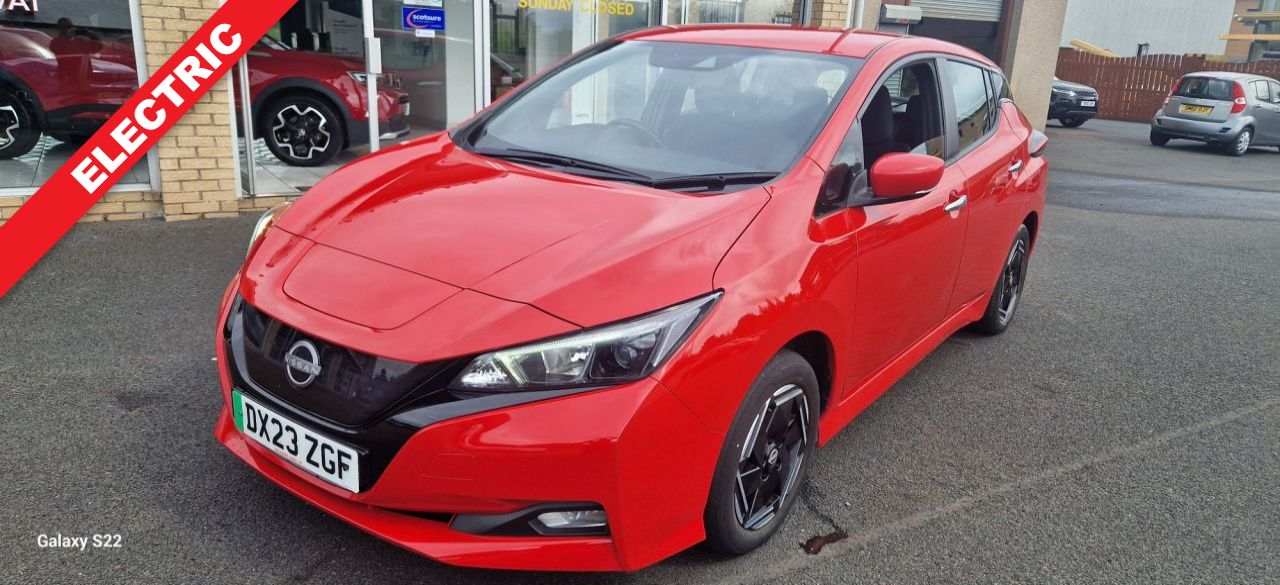 2023 NISSAN LEAF
