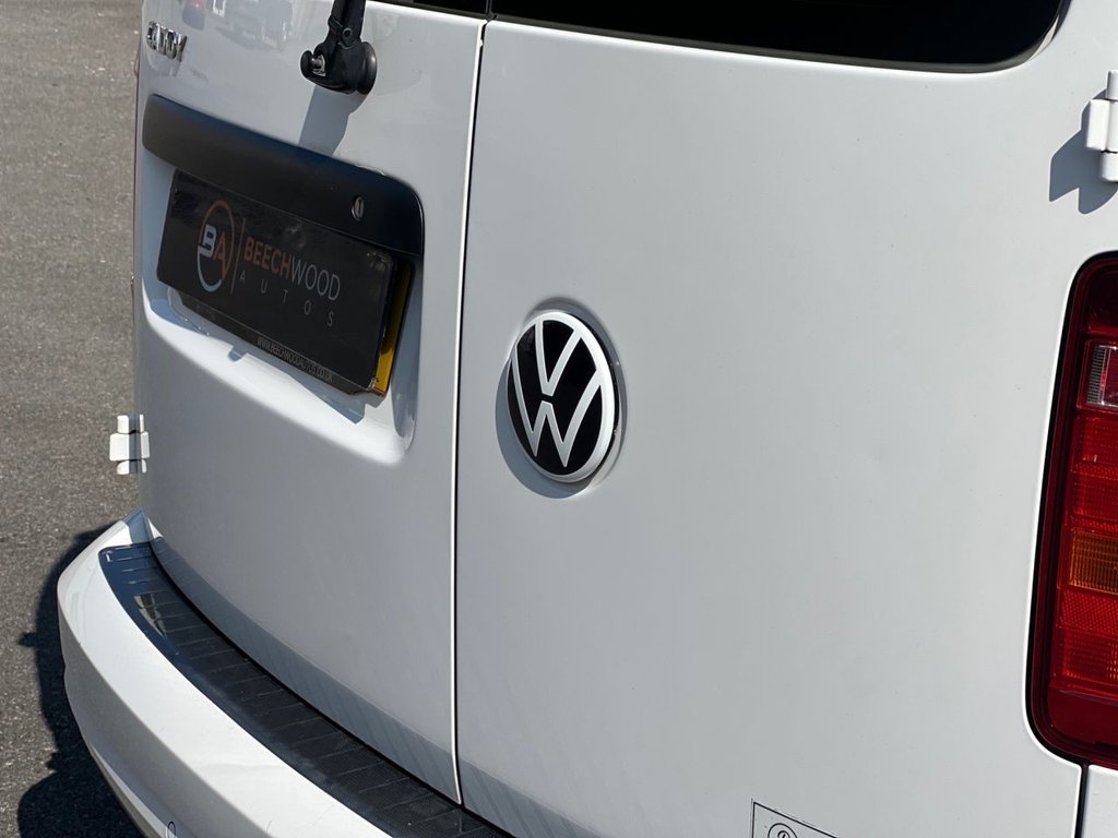 USED 2018 18 VOLKSWAGEN CADDY 2.0 TDI C20 BlueMotion Tech Highline Panel Van 5dr Diesel Manual SWB Euro 6 (s/s) (102 ps) ** GOLF GTI INTERIOR **