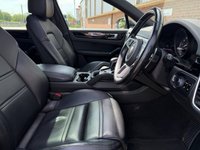 USED 2019 69 PORSCHE CAYENNE 3.0 V6 E-Hybrid 14.1kWh SUV 5dr Petrol Plug-in Hybrid TiptronicS 4WD Euro 6 (s/s) (3.6kW Charger) (462 ps) 