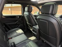 USED 2019 69 PORSCHE CAYENNE 3.0 V6 E-Hybrid 14.1kWh SUV 5dr Petrol Plug-in Hybrid TiptronicS 4WD Euro 6 (s/s) (3.6kW Charger) (462 ps) 