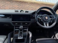 USED 2019 69 PORSCHE CAYENNE 3.0 V6 E-Hybrid 14.1kWh SUV 5dr Petrol Plug-in Hybrid TiptronicS 4WD Euro 6 (s/s) (3.6kW Charger) (462 ps) 