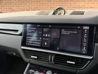 USED 2019 69 PORSCHE CAYENNE 3.0 V6 E-Hybrid 14.1kWh SUV 5dr Petrol Plug-in Hybrid TiptronicS 4WD Euro 6 (s/s) (3.6kW Charger) (462 ps) 