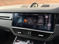 USED 2019 69 PORSCHE CAYENNE 3.0 V6 E-Hybrid 14.1kWh SUV 5dr Petrol Plug-in Hybrid TiptronicS 4WD Euro 6 (s/s) (3.6kW Charger) (462 ps) 