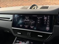 USED 2019 69 PORSCHE CAYENNE 3.0 V6 E-Hybrid 14.1kWh SUV 5dr Petrol Plug-in Hybrid TiptronicS 4WD Euro 6 (s/s) (3.6kW Charger) (462 ps) 