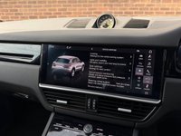 USED 2019 69 PORSCHE CAYENNE 3.0 V6 E-Hybrid 14.1kWh SUV 5dr Petrol Plug-in Hybrid TiptronicS 4WD Euro 6 (s/s) (3.6kW Charger) (462 ps) 