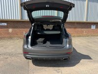 USED 2019 69 PORSCHE CAYENNE 3.0 V6 E-Hybrid 14.1kWh SUV 5dr Petrol Plug-in Hybrid TiptronicS 4WD Euro 6 (s/s) (3.6kW Charger) (462 ps) 