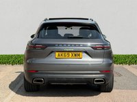 USED 2019 69 PORSCHE CAYENNE 3.0 V6 E-Hybrid 14.1kWh SUV 5dr Petrol Plug-in Hybrid TiptronicS 4WD Euro 6 (s/s) (3.6kW Charger) (462 ps) 