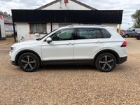 USED 2018 18 VOLKSWAGEN TIGUAN 2.0 TDI SE Navigation Euro 6 (s/s) 5dr 2 Owners, Full Service History