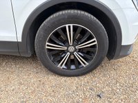 USED 2018 18 VOLKSWAGEN TIGUAN 2.0 TDI SE Navigation Euro 6 (s/s) 5dr 2 Owners, Full Service History