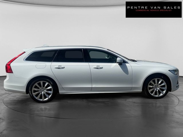 View our VOLVO V90