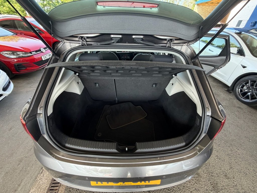 2017 SEAT Leon thumbnail 10