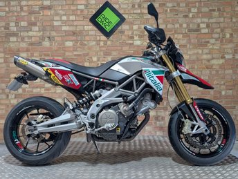 2011 APRILIA Dorsoduro 750 MAX BIAGGI. 8565 MILES. MARROW EXHAUSTS. LOVELY BIKE. &pound;4499.00