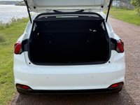 USED 2017 17 FIAT TIPO 1.4 MPI Lounge Hatchback 5dr Petrol Manual Euro 6 (95 ps) **REVESING CAMERA - CRUISE CONTROL**
