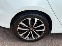 USED 2017 17 FIAT TIPO 1.4 MPI Lounge Hatchback 5dr Petrol Manual Euro 6 (95 ps) **REVESING CAMERA - CRUISE CONTROL**