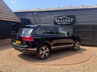 USED 2016 16 VOLKSWAGEN TOUAREG 3.0 TDI V6 BlueMotion Tech R-Line SUV 5dr Diesel Tiptronic 4WD Euro 6 (s/s) (262 ps) Px Welcome Finance Available