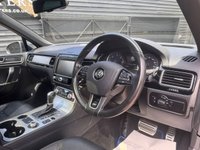 USED 2016 16 VOLKSWAGEN TOUAREG 3.0 TDI V6 BlueMotion Tech R-Line SUV 5dr Diesel Tiptronic 4WD Euro 6 (s/s) (262 ps) Px Welcome Finance Available