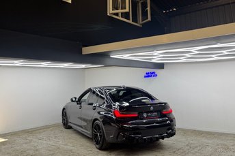 View our BMW 3 SERIES