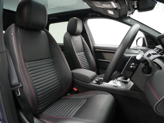 View our LAND ROVER DISCOVERY SPORT