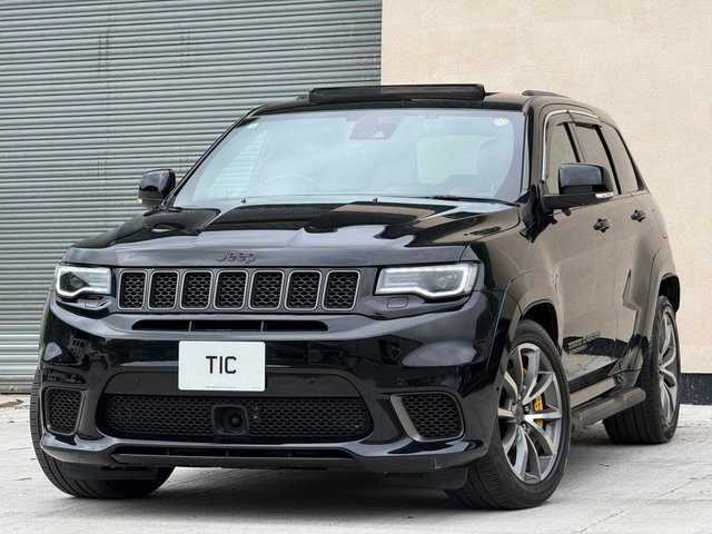 View our JEEP GRAND CHEROKEE